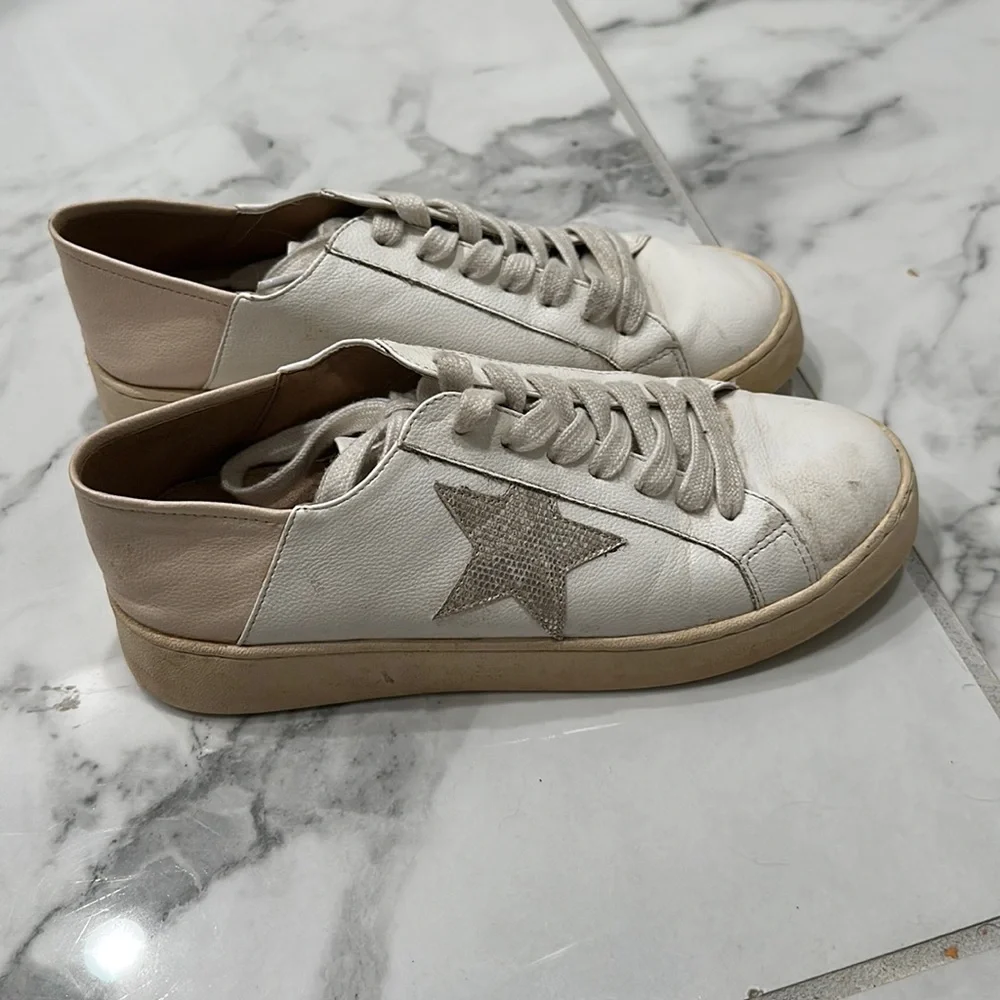 White Haven sneakers 7 - Picture 1 of 4